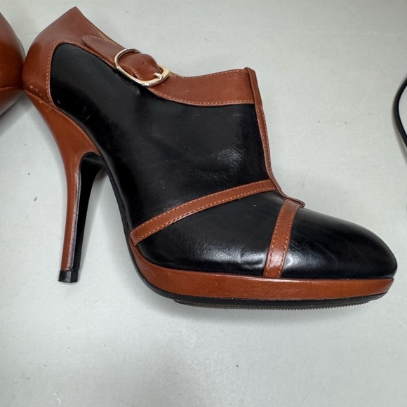 Dries Van Noten Leather Ankle Boots – Size 7.5 (Fits Like 7) - Picture 4 of 16